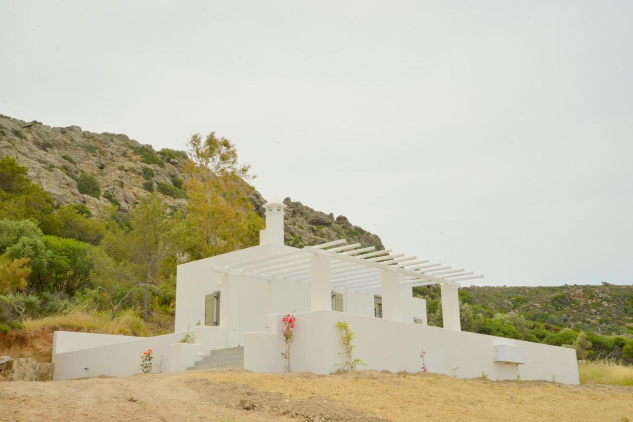 Sophia'S Ralaki Cottage Exterior photo